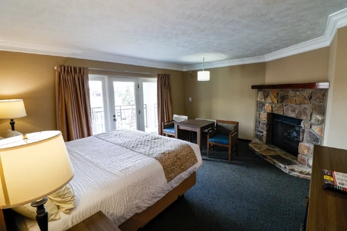 Norma Dan Motel King Room with Fireplace