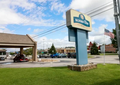 Norma Dan Motel road sign