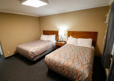 Norma Dan Motel 2 queen beds room