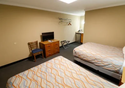 Norma Dan Motel 2 queen beds room