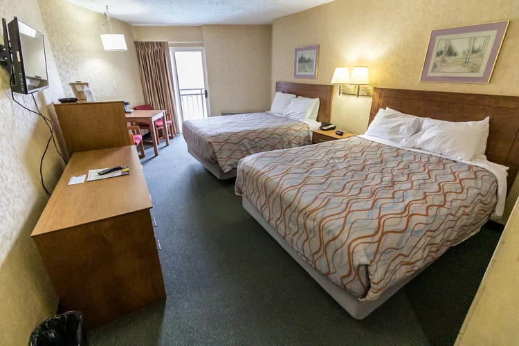 Norma Dan Motel 2 Queen Beds Room