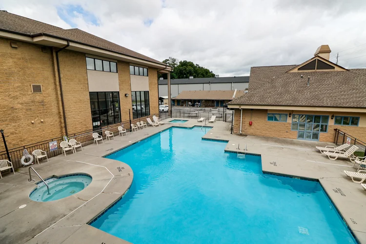 Norma Dan Motel Outdoor Pool & Hot Tub