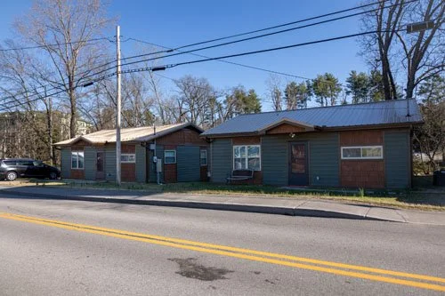 Norma Dan Riverside Cottages exterior