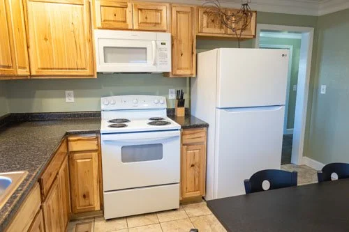 Norma Dan Riverside Cottage full sized kitchen