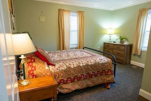 Norma Dan Riverside Cottage bedroom 1