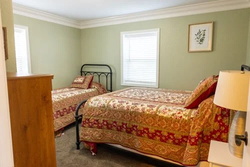 Norma Dan Riverside Cottage bedroom 2