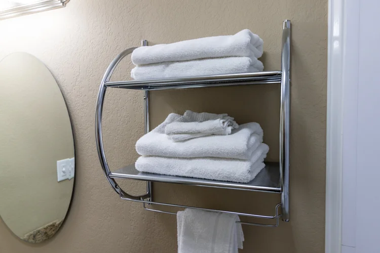 Norma Dan Motel Single King Bed Room Towel Rack