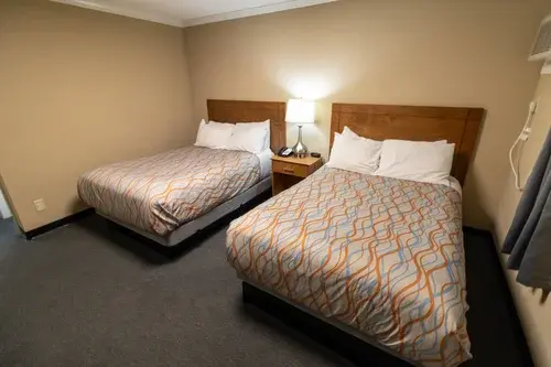 Norma Dan Motel 2 Full Beds Room