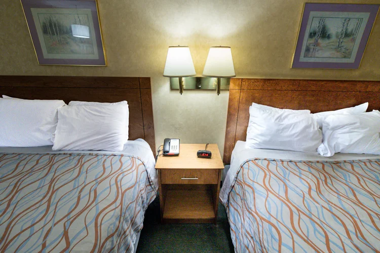 Norma Dan Motel Two Queen Bed Room