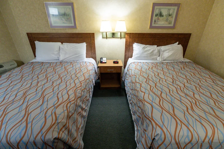 Norma Dan Motel Two Queen Bed Room
