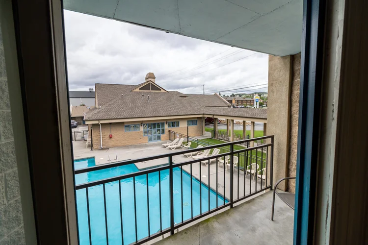 Norma Dan Motel Two Queen Bed Room outdoor pool balcony view